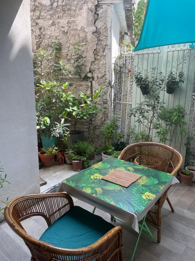 Appartement Au Centre De La Venise Provencale ลีล-ซูร์-ลา-ซอร์ก ภายนอก รูปภาพ